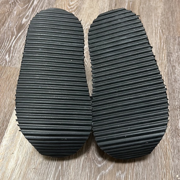 Swear Sneakers - Picture 2 of 4